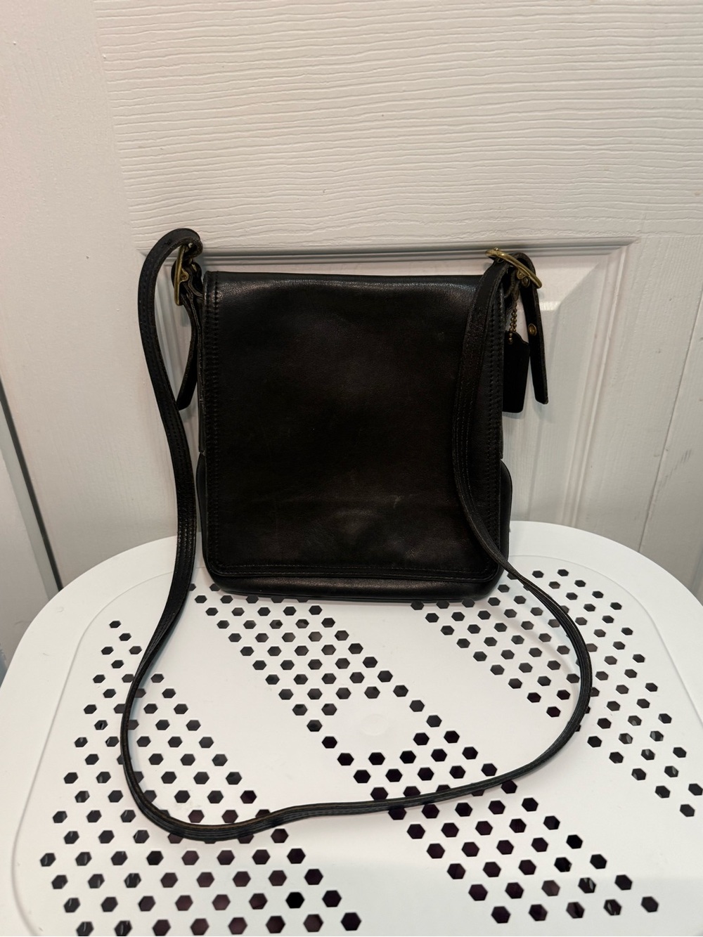 Vintage Coach 9821 Black Glove Tanned Leather Crossbody Bag USA Made